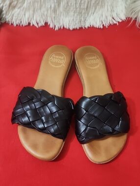 Andre Assous Women's Nicki Slide Sandal